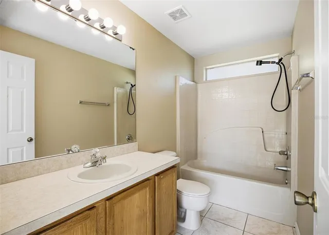 $1,975 | 106 La Mancha Drive, Palm Coast, FL 32137