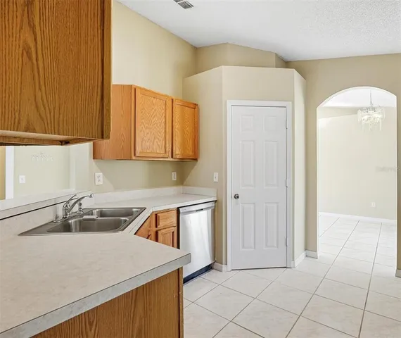 $1,975 | 106 La Mancha Drive, Palm Coast, FL 32137