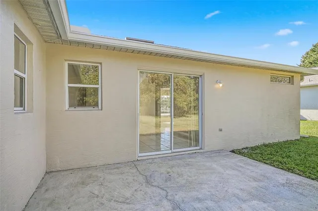 $1,975 | 106 La Mancha Drive, Palm Coast, FL 32137