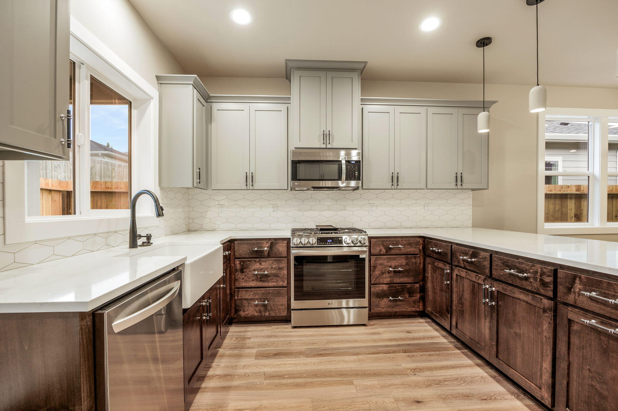 332 Randy Street Ashland, OR 97520 - Photo 14 of 41 Kitchen