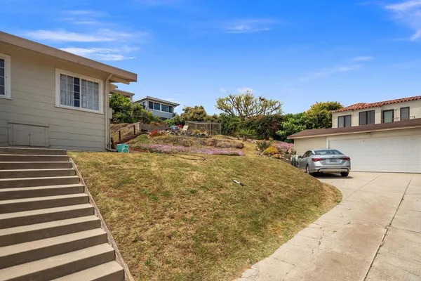 $2,850,000 | 3226 Lucinda Street, San Diego, CA 92106