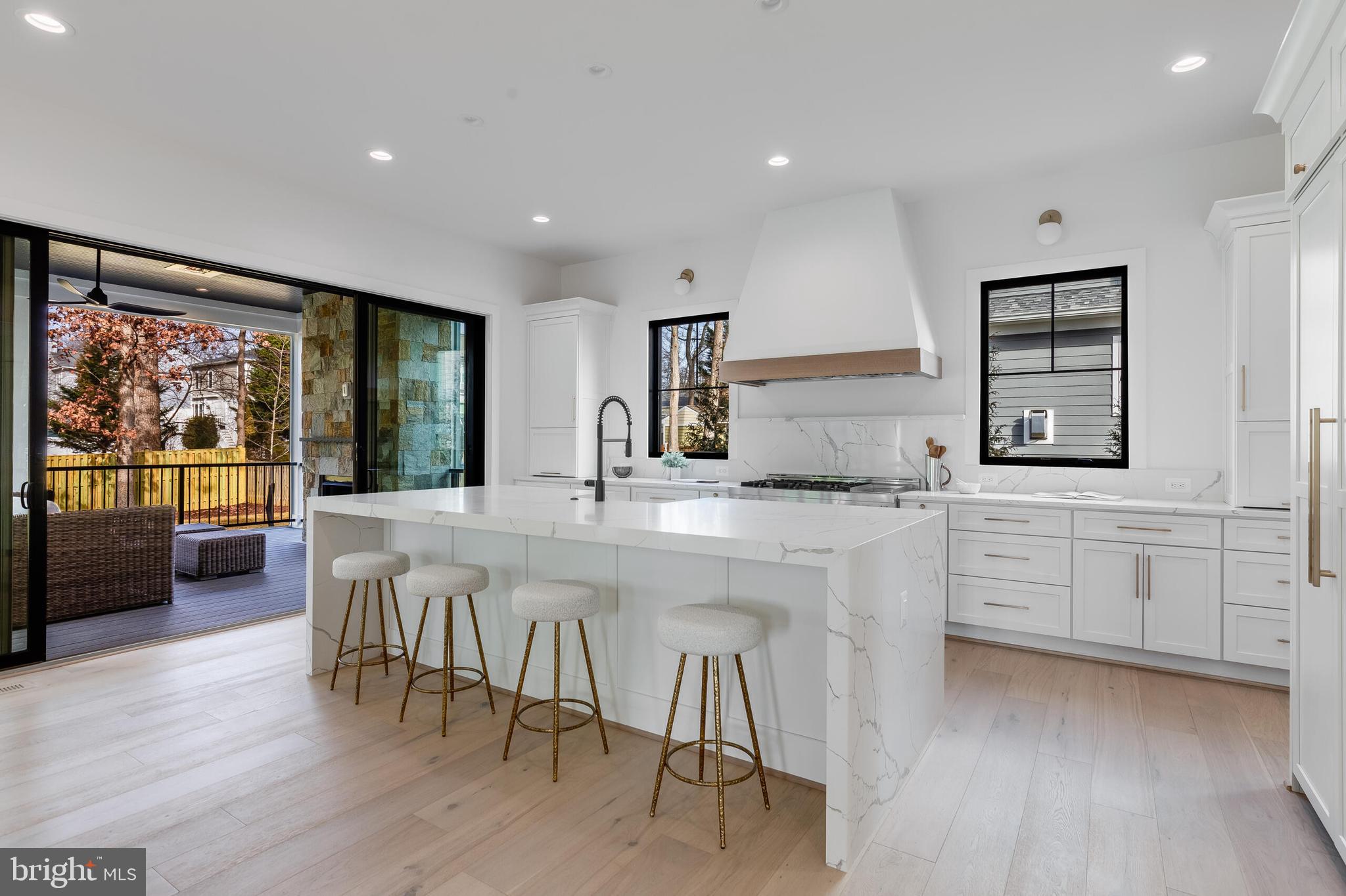 123 Tapawingo Road Southwest Vienna, VA 22180 - Photo 13 of 48