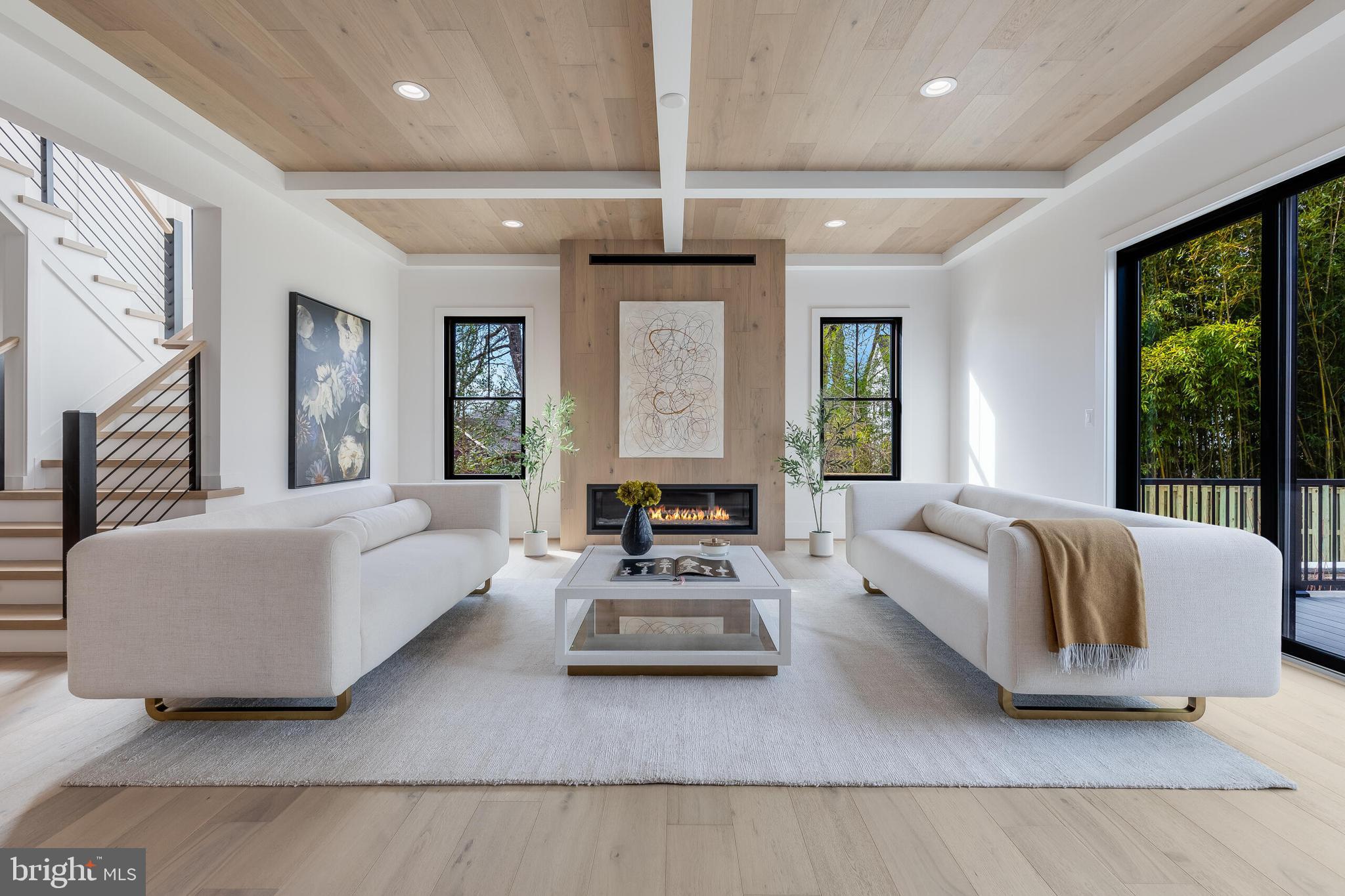 123 Tapawingo Road Southwest Vienna, VA 22180 - Photo 5 of 48