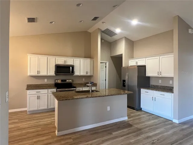 $2,300 | 6715 Southwest 64th Avenue, Ocala, FL 34476