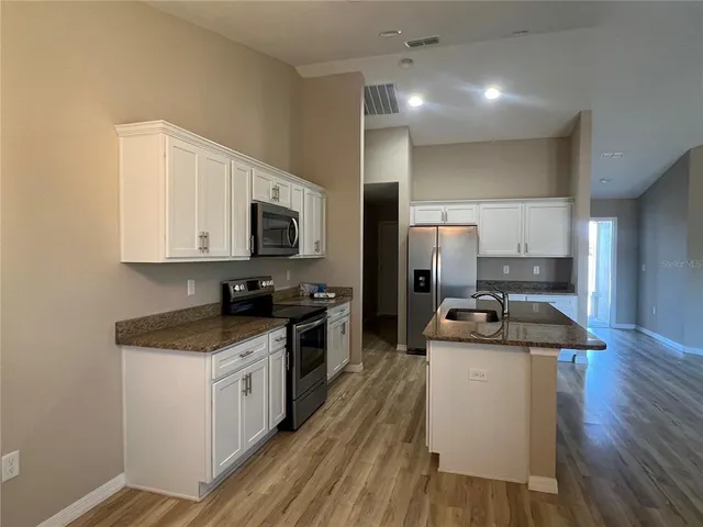 $2,300 | 6715 Southwest 64th Avenue, Ocala, FL 34476