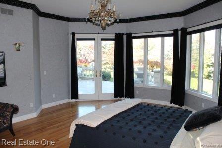 2952 Baytree Court Rochester, MI 48306 - Photo 19 of 25 Master Suite With Doorwall