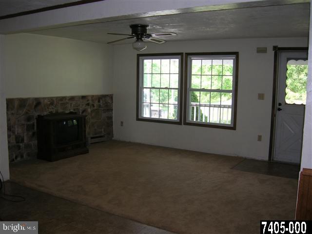 75 South Ridge Road York Springs, PA 17372 - Photo 4 of 12 Gallery Image 4