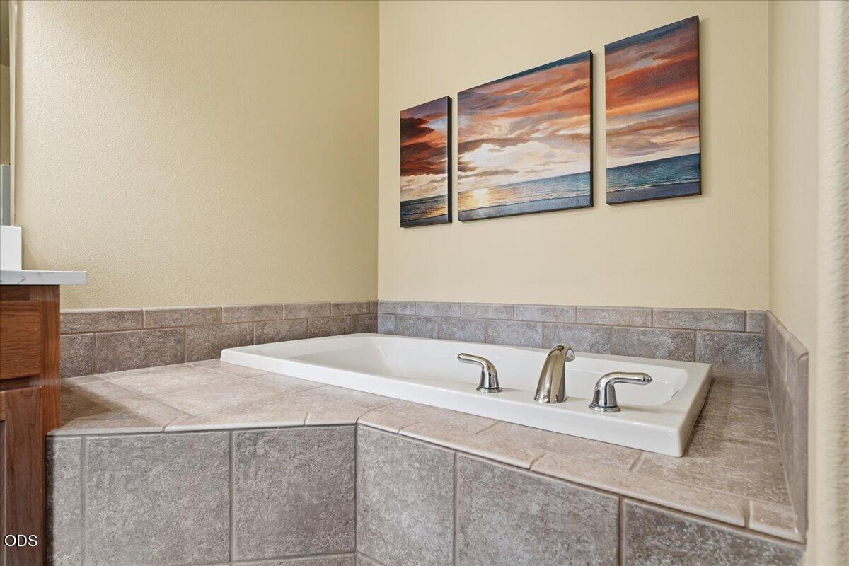 1354 Highland View Loop Redmond, OR 97756 - Photo 27 of 46