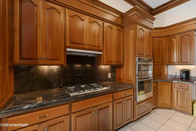 $1,699,500 | 213 West Canebrake Boulevard, Hattiesburg, MS 39402