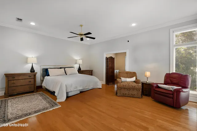 $1,699,500 | 213 West Canebrake Boulevard, Hattiesburg, MS 39402