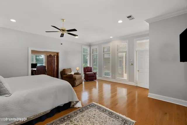 $1,699,500 | 213 West Canebrake Boulevard, Hattiesburg, MS 39402