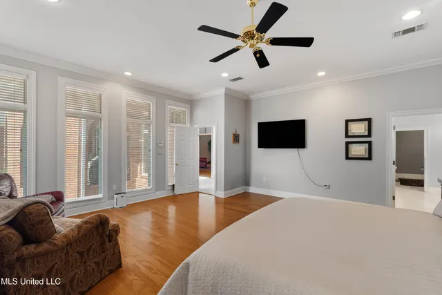 $1,699,500 | 213 West Canebrake Boulevard, Hattiesburg, MS 39402