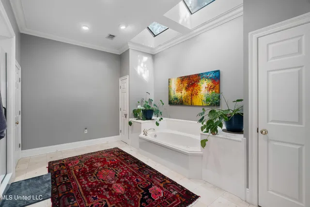 $1,699,500 | 213 West Canebrake Boulevard, Hattiesburg, MS 39402