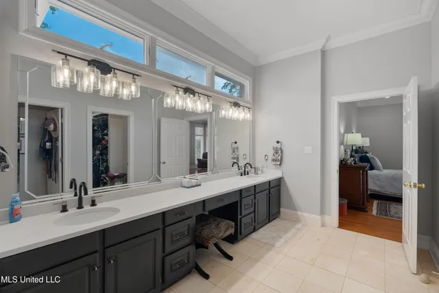 $1,699,500 | 213 West Canebrake Boulevard, Hattiesburg, MS 39402