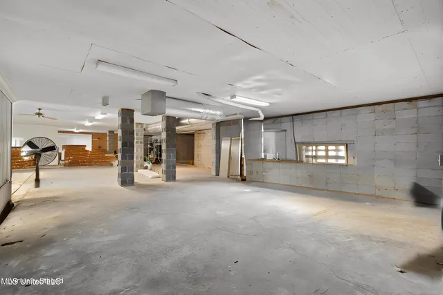 $1,699,500 | 213 West Canebrake Boulevard, Hattiesburg, MS 39402