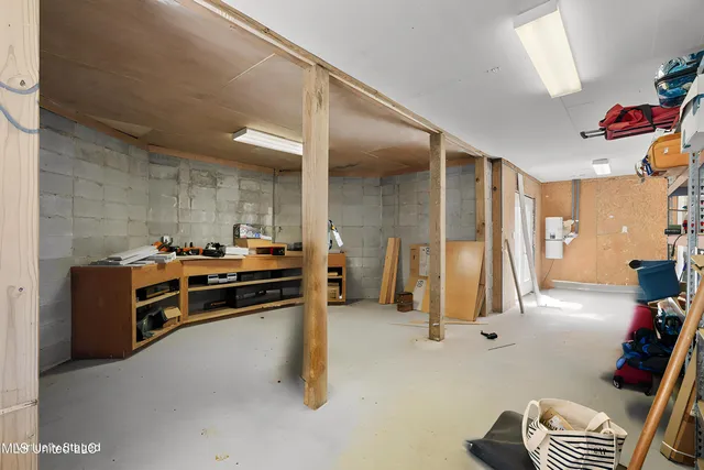 $1,699,500 | 213 West Canebrake Boulevard, Hattiesburg, MS 39402