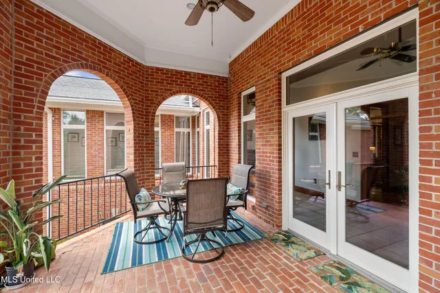 $1,699,500 | 213 West Canebrake Boulevard, Hattiesburg, MS 39402