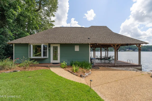 $1,699,500 | 213 West Canebrake Boulevard, Hattiesburg, MS 39402
