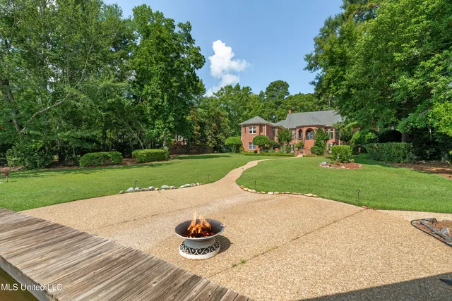 $1,699,500 | 213 West Canebrake Boulevard, Hattiesburg, MS 39402