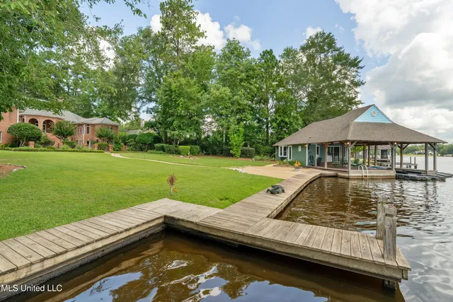 $1,699,500 | 213 West Canebrake Boulevard, Hattiesburg, MS 39402