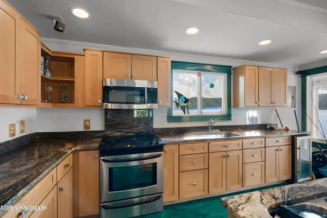 $1,699,500 | 213 West Canebrake Boulevard, Hattiesburg, MS 39402