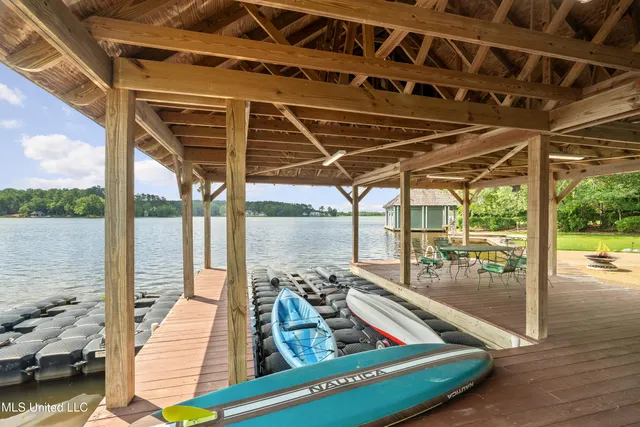 $1,699,500 | 213 West Canebrake Boulevard, Hattiesburg, MS 39402