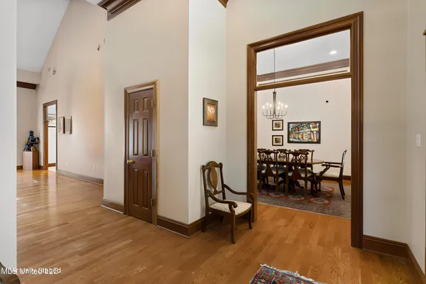 $1,699,500 | 213 West Canebrake Boulevard, Hattiesburg, MS 39402