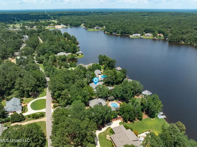 $1,699,500 | 213 West Canebrake Boulevard, Hattiesburg, MS 39402