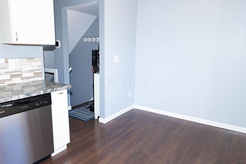 995 Annagladys Drive, Unit R2 Columbus, OH 43085 - Photo 9 of 21 Eating area