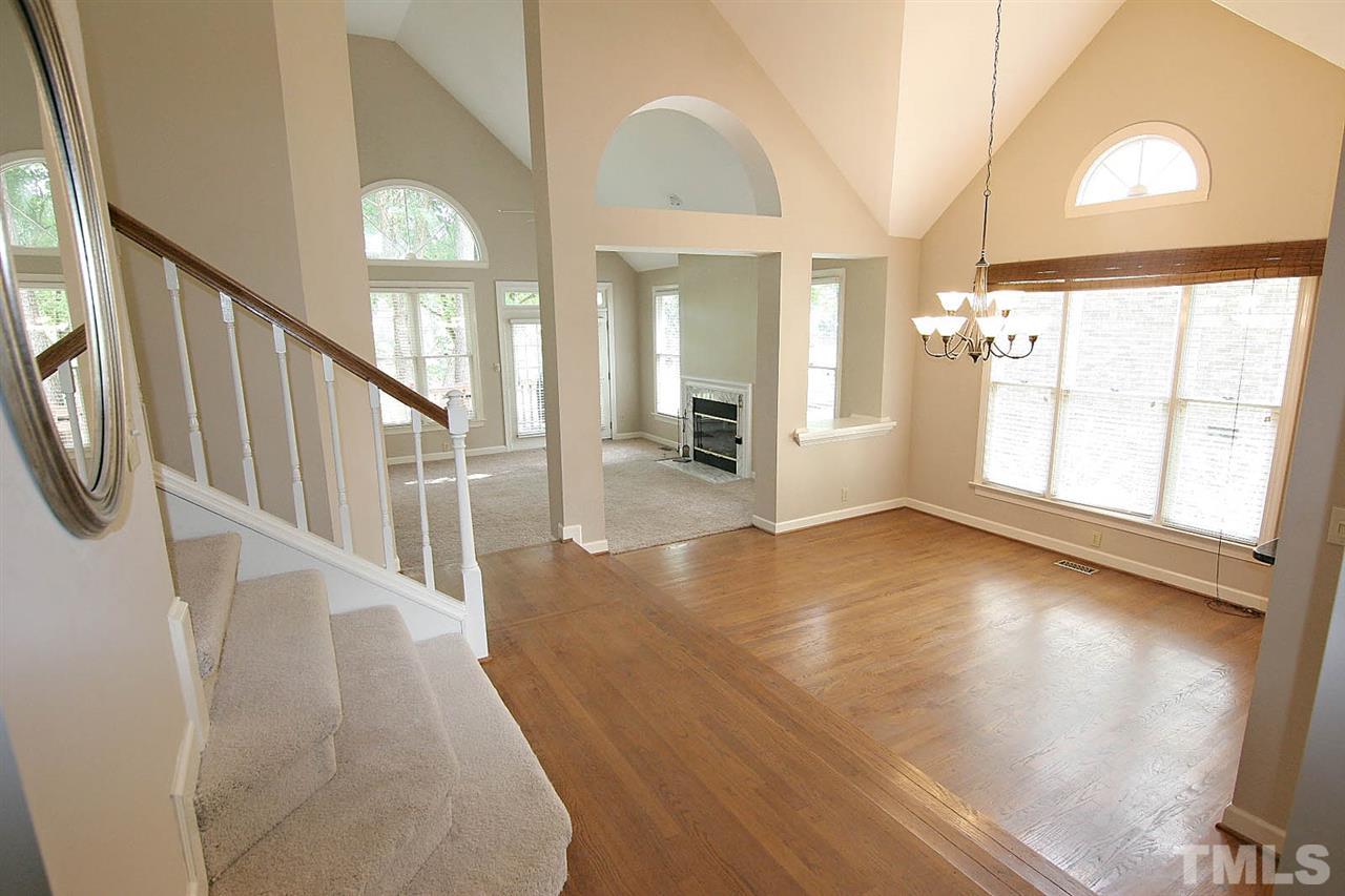 10033 Goodview Court Raleigh, NC 27613 - Photo 7 of 25