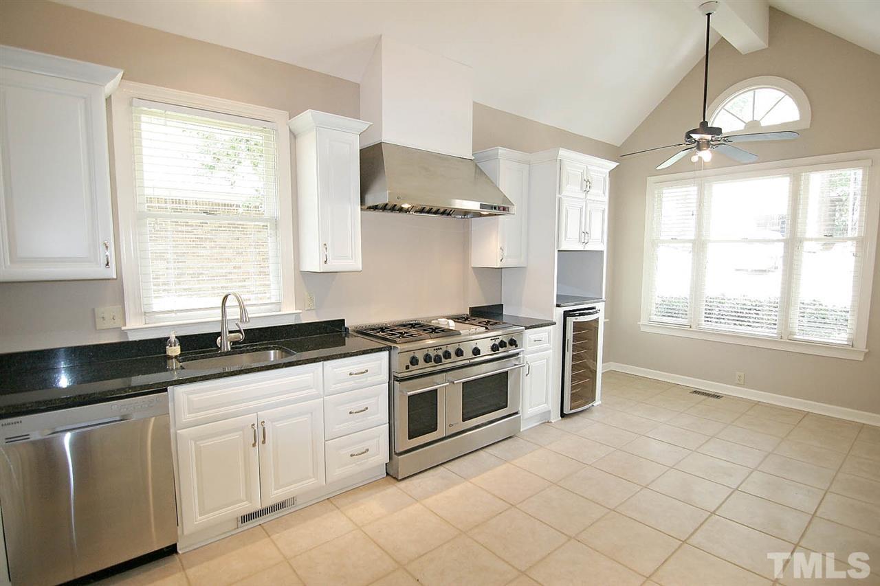 10033 Goodview Court Raleigh, NC 27613 - Photo 10 of 25