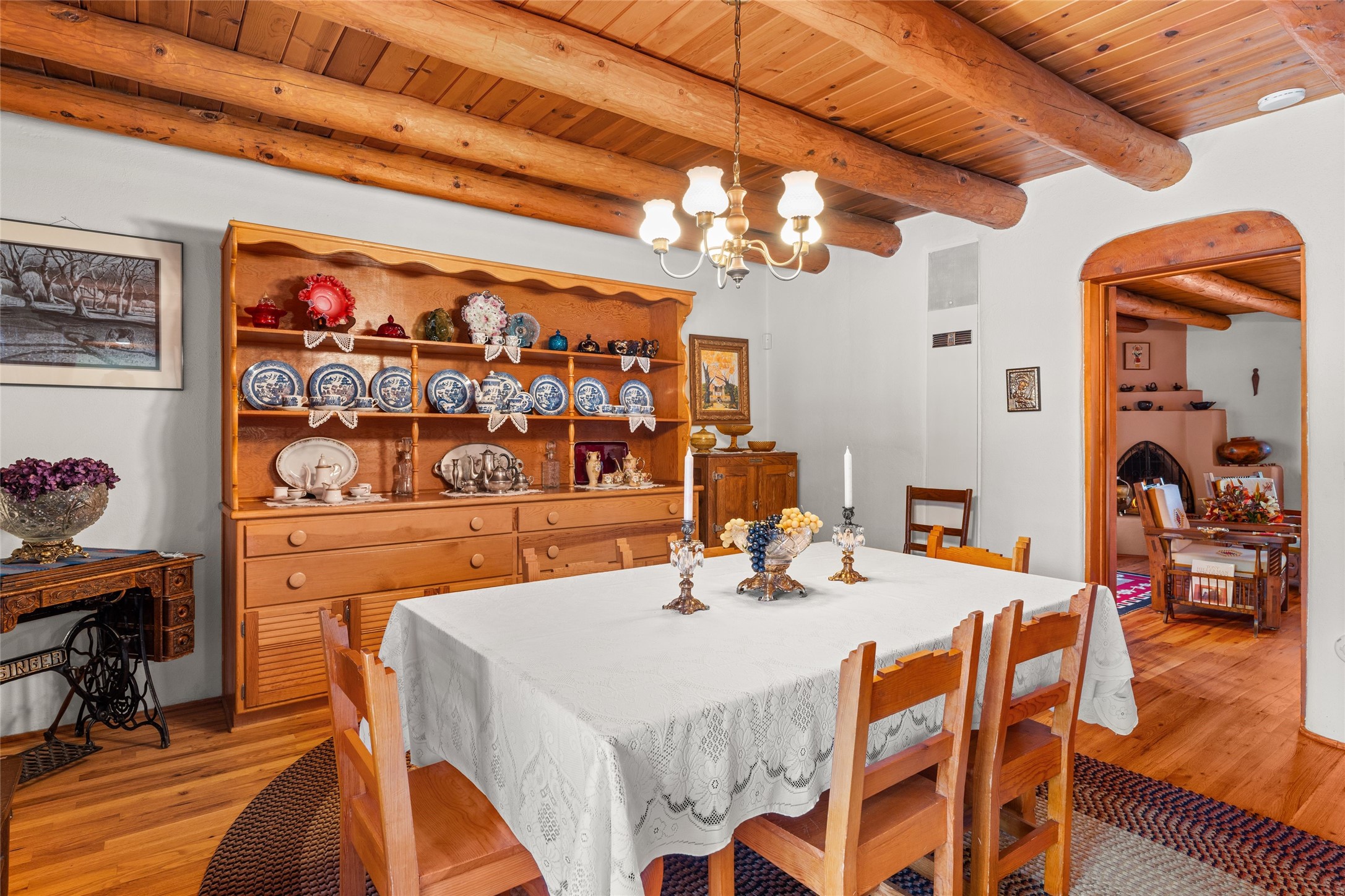 184 Lower San Pedro Road Espanola, NM 87532 - Photo 22 of 36 Dining