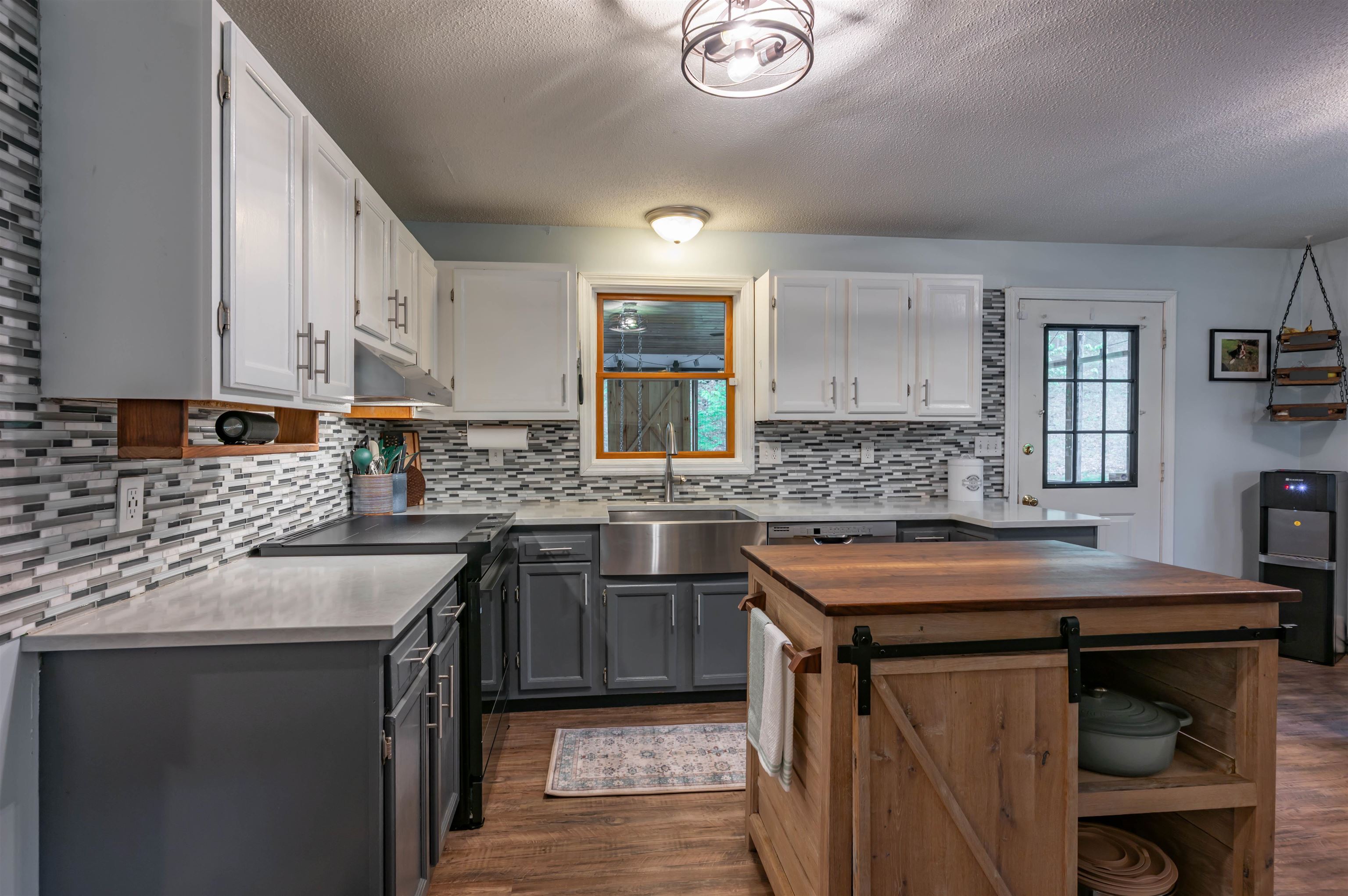 23 R Al Street Derry, NH 03038 - Photo 7 of 32