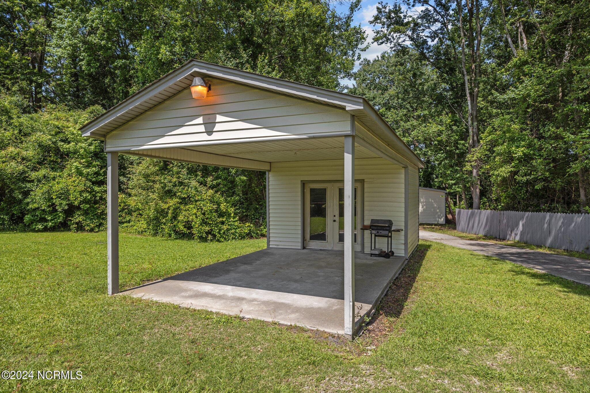 734 Jesse T Bryan Road Kinston, NC 28504 - Photo 49 of 49 44-web-or-mls-470A6347