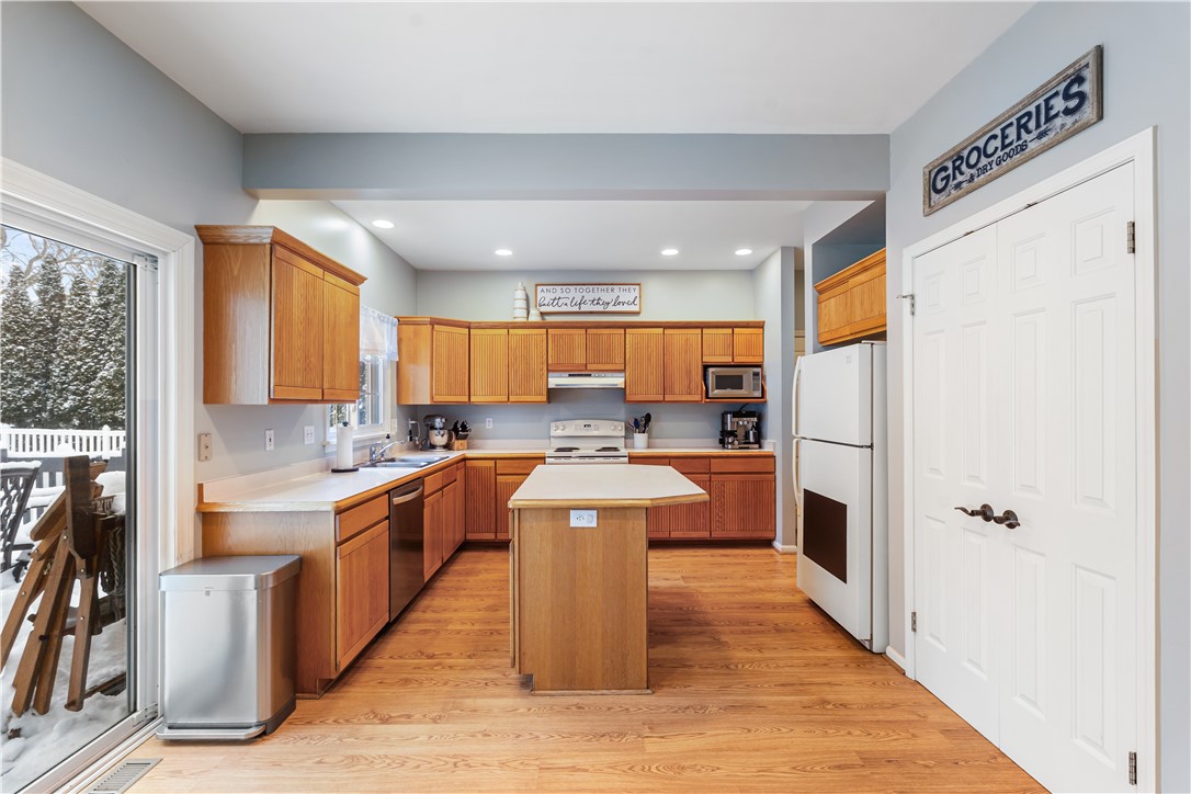 6 Valley View Circle Victor, NY 14564 - Photo 14 of 49