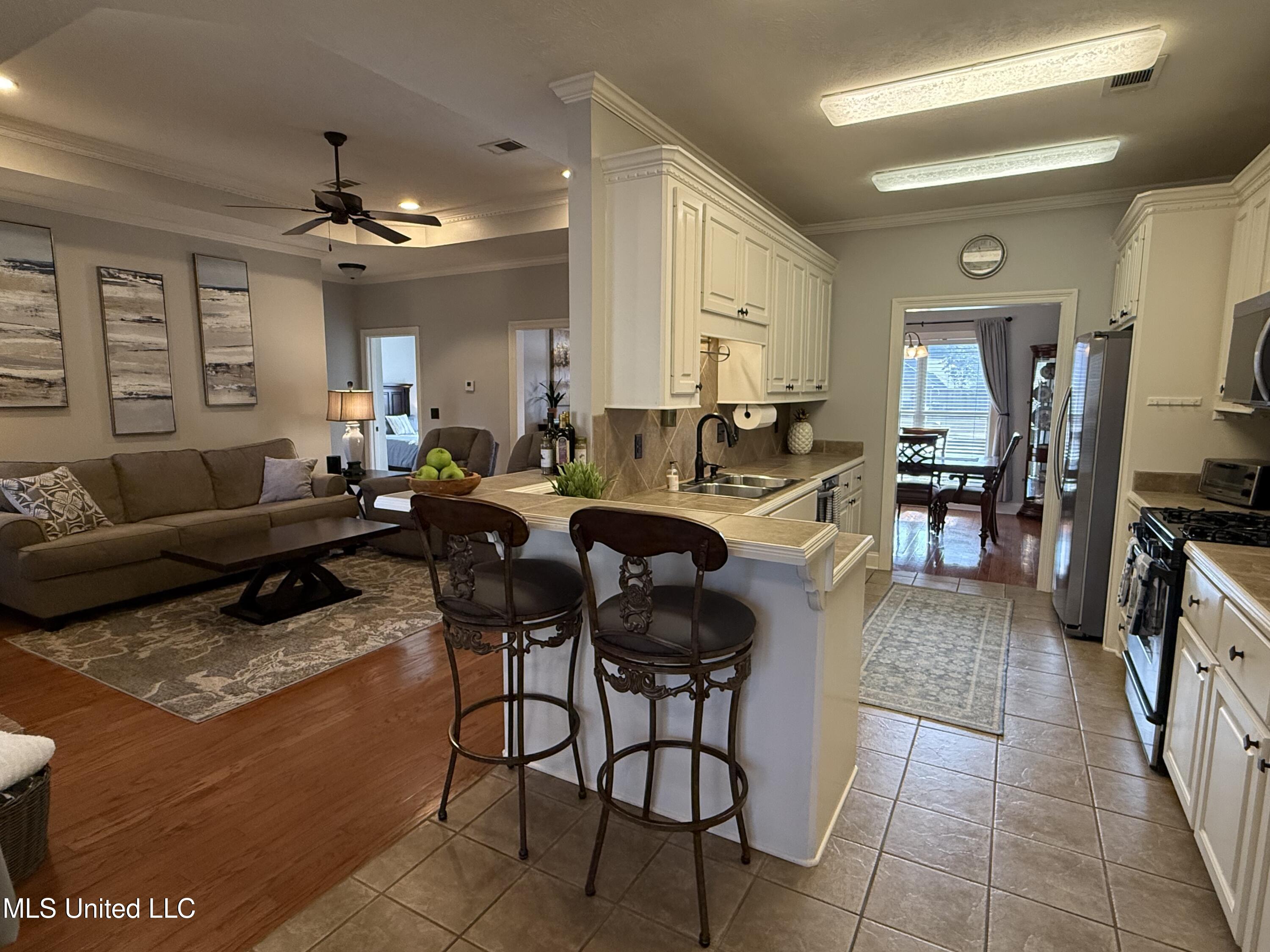 1101 Susan Cove Brandon, MS 39042 - Photo 6 of 34 IMG_3318