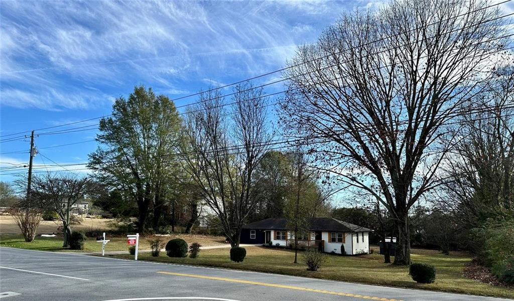 656 Moon Road Lawrenceville, GA 30046 - Photo 3 of 39