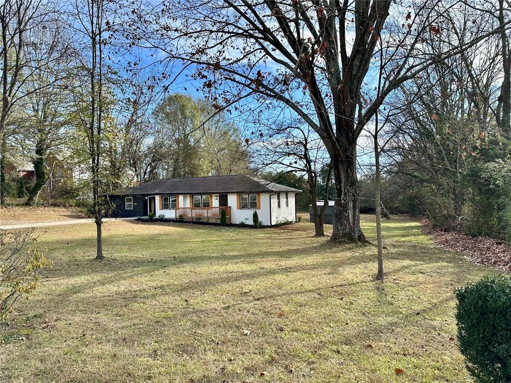 656 Moon Road Lawrenceville, GA 30046 - Photo 4 of 39