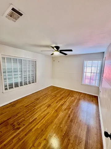 $1,695 | 1045 Dolphin Place, Corpus Christi, TX 78411