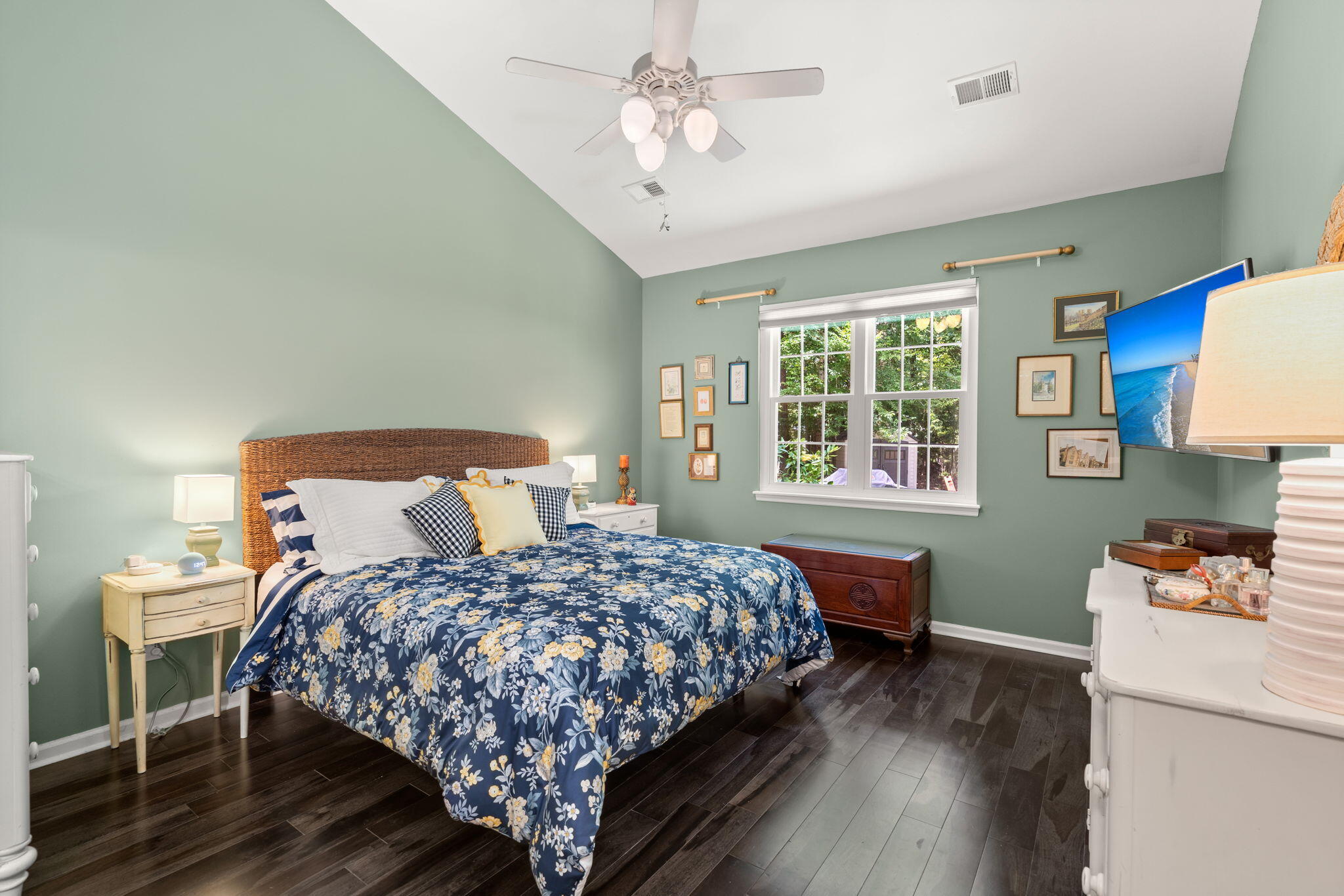 124 Oakbluff Road Summerville, SC 29485 - Photo 5 of 49 30