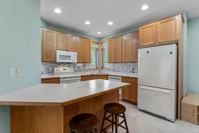 $400,000 | 8867 Preserve Place, Savage, MN 55378