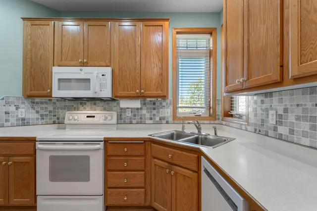 $400,000 | 8867 Preserve Place, Savage, MN 55378