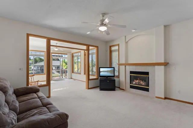 $400,000 | 8867 Preserve Place, Savage, MN 55378