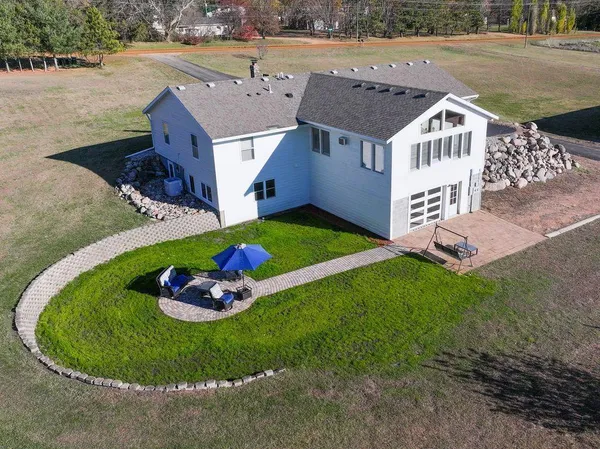$965,900 | 6851 West 195th Street, Jordan, MN 55352