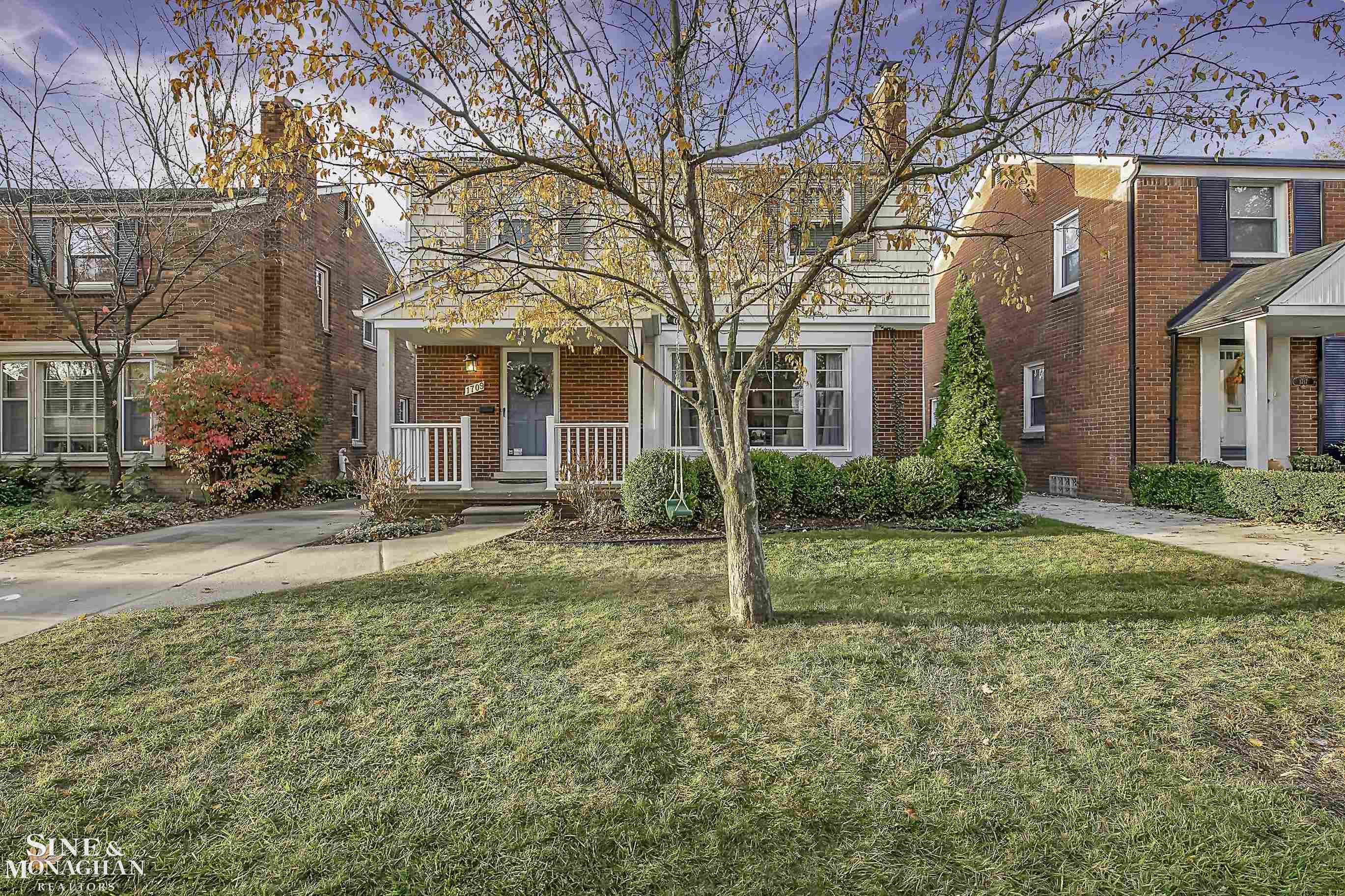 1709 Prestwick Road Grosse Pointe Woods, MI 48236 - Photo 2 of 36