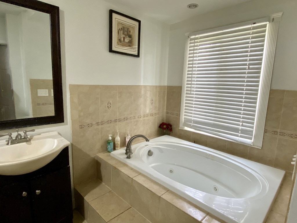 8 Spring Street Taunton, MA 02780 - Photo 3 of 30 Gallery Image 3