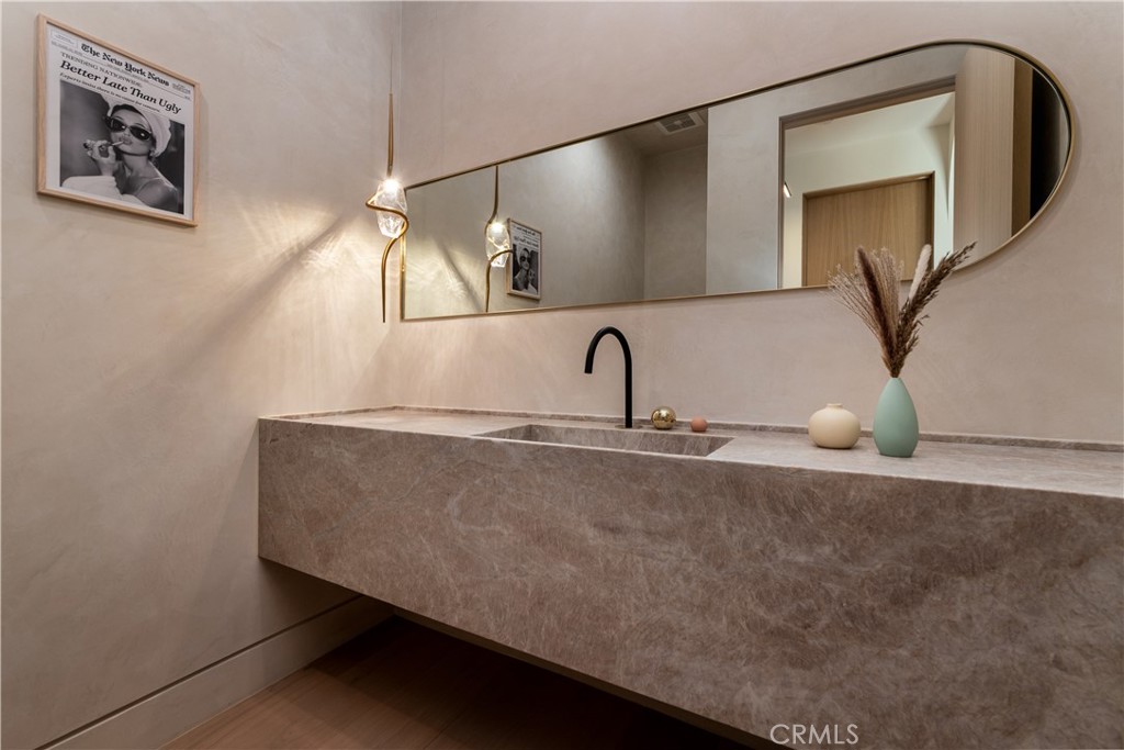 16749 Addison Street Encino, CA 91436 - Photo 13 of 52