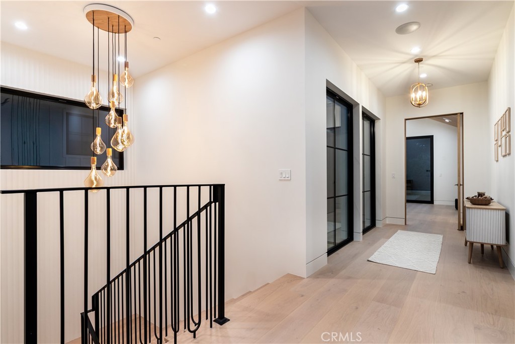 16749 Addison Street Encino, CA 91436 - Photo 21 of 52