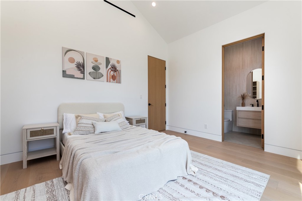 16749 Addison Street Encino, CA 91436 - Photo 30 of 52