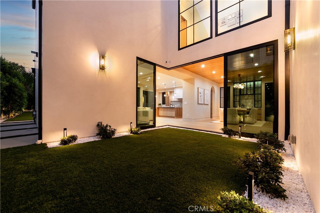 16749 Addison Street Encino, CA 91436 - Photo 47 of 52